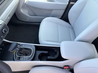 2027 Hyundai KONA SE