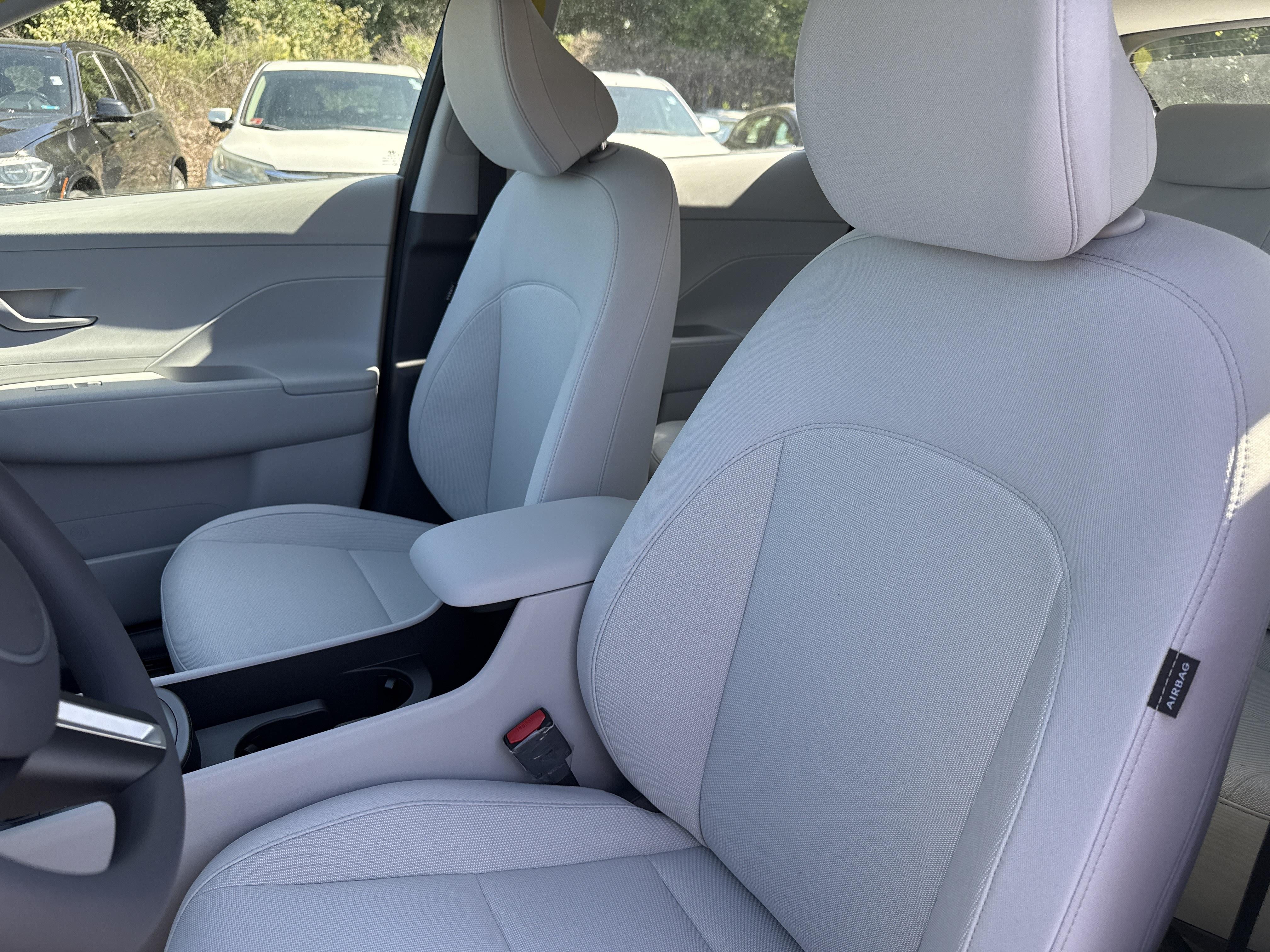 2027 Hyundai KONA SE