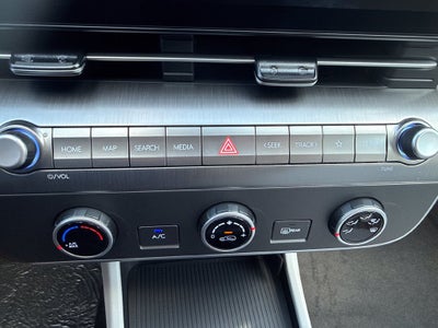 2027 Hyundai KONA SE