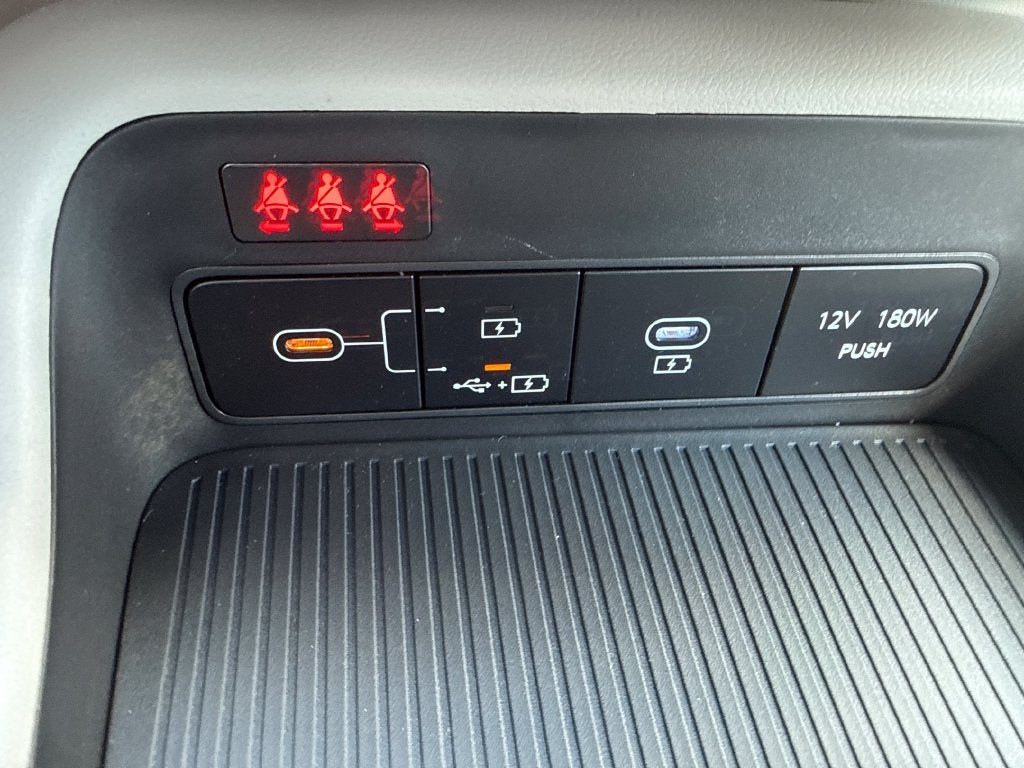 2027 Hyundai KONA SE