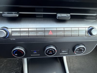 2027 Hyundai KONA SE
