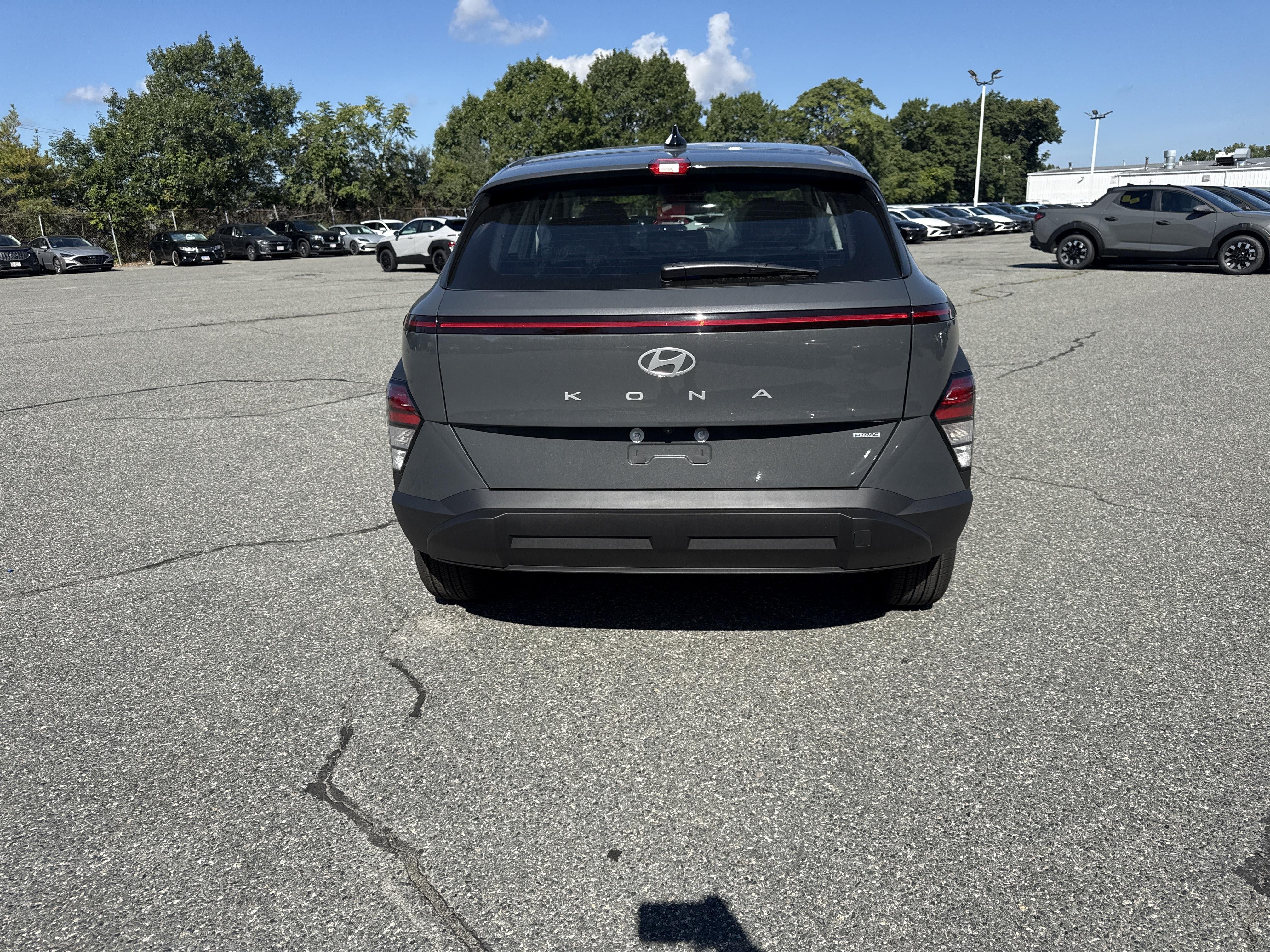 2027 Hyundai KONA SE