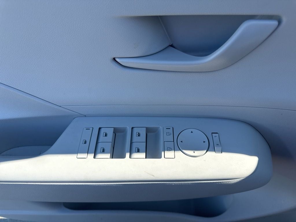 2026 Hyundai KONA SE