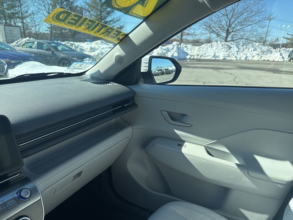 2026 Hyundai KONA SE