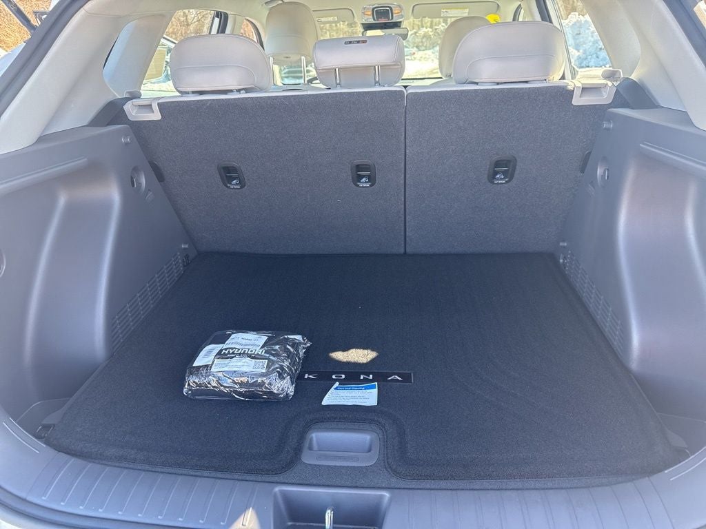 2026 Hyundai KONA SE