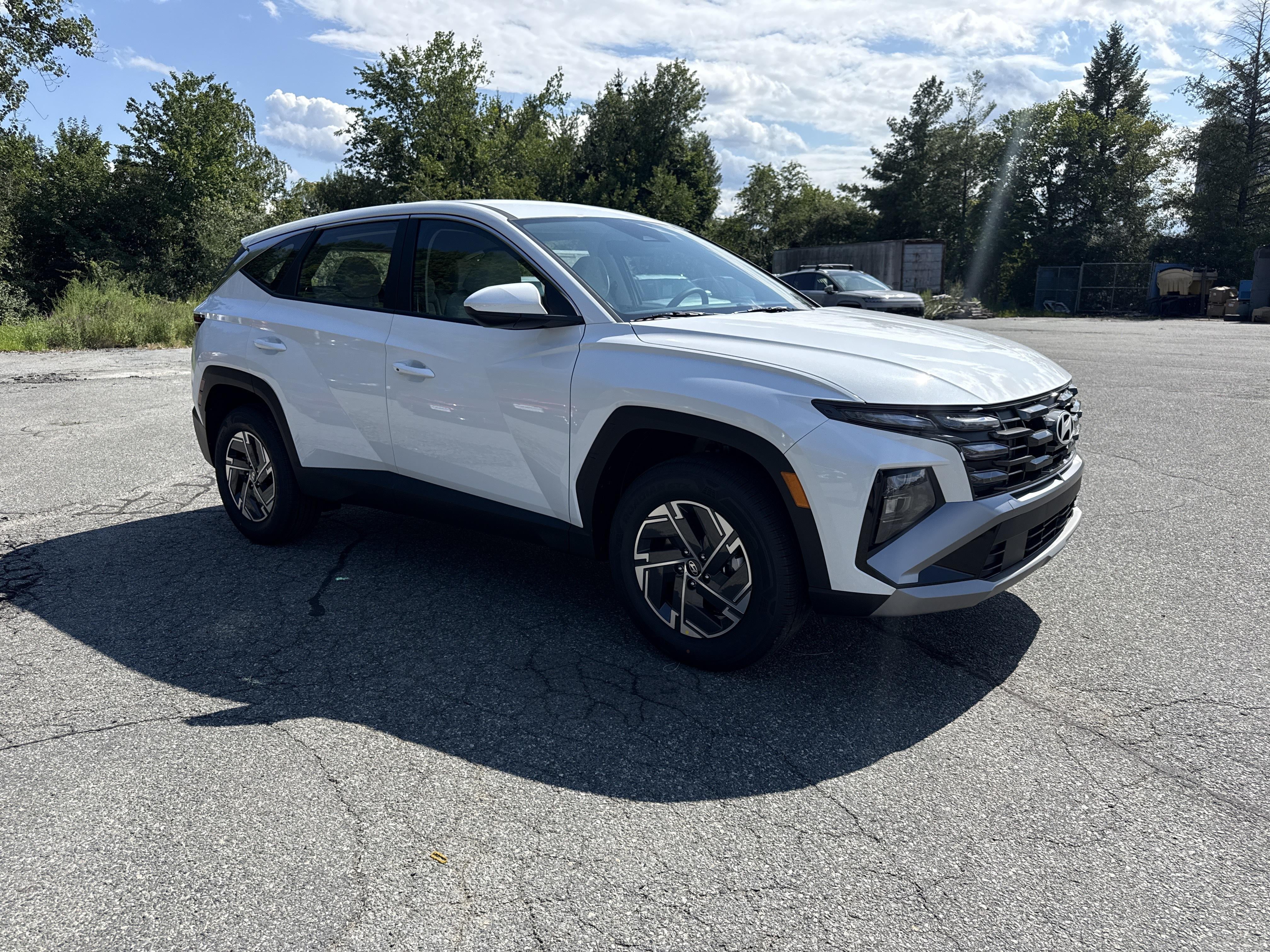 2026 Hyundai TUCSON HYBRID Blue SE