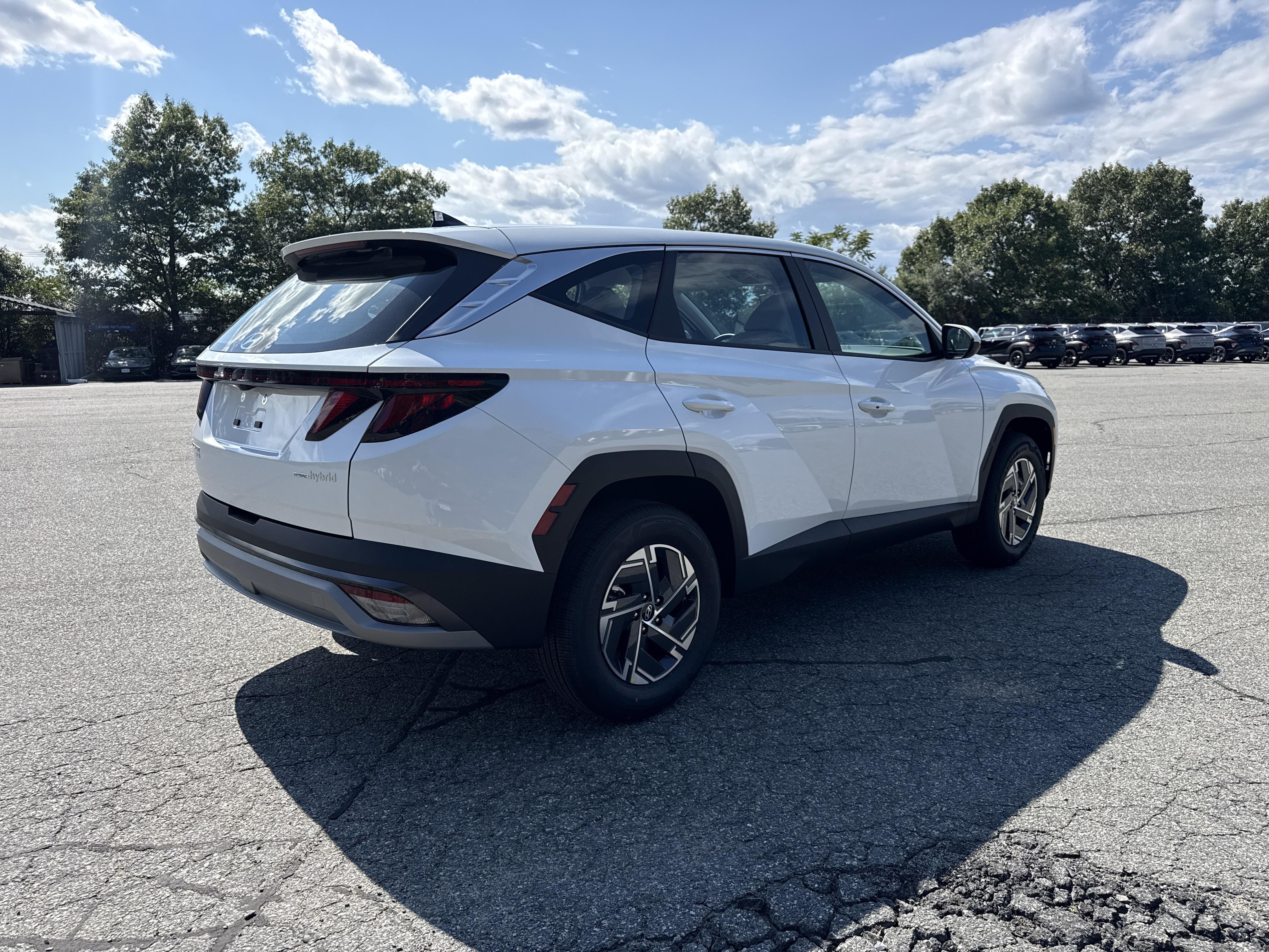 2026 Hyundai TUCSON HYBRID Blue SE