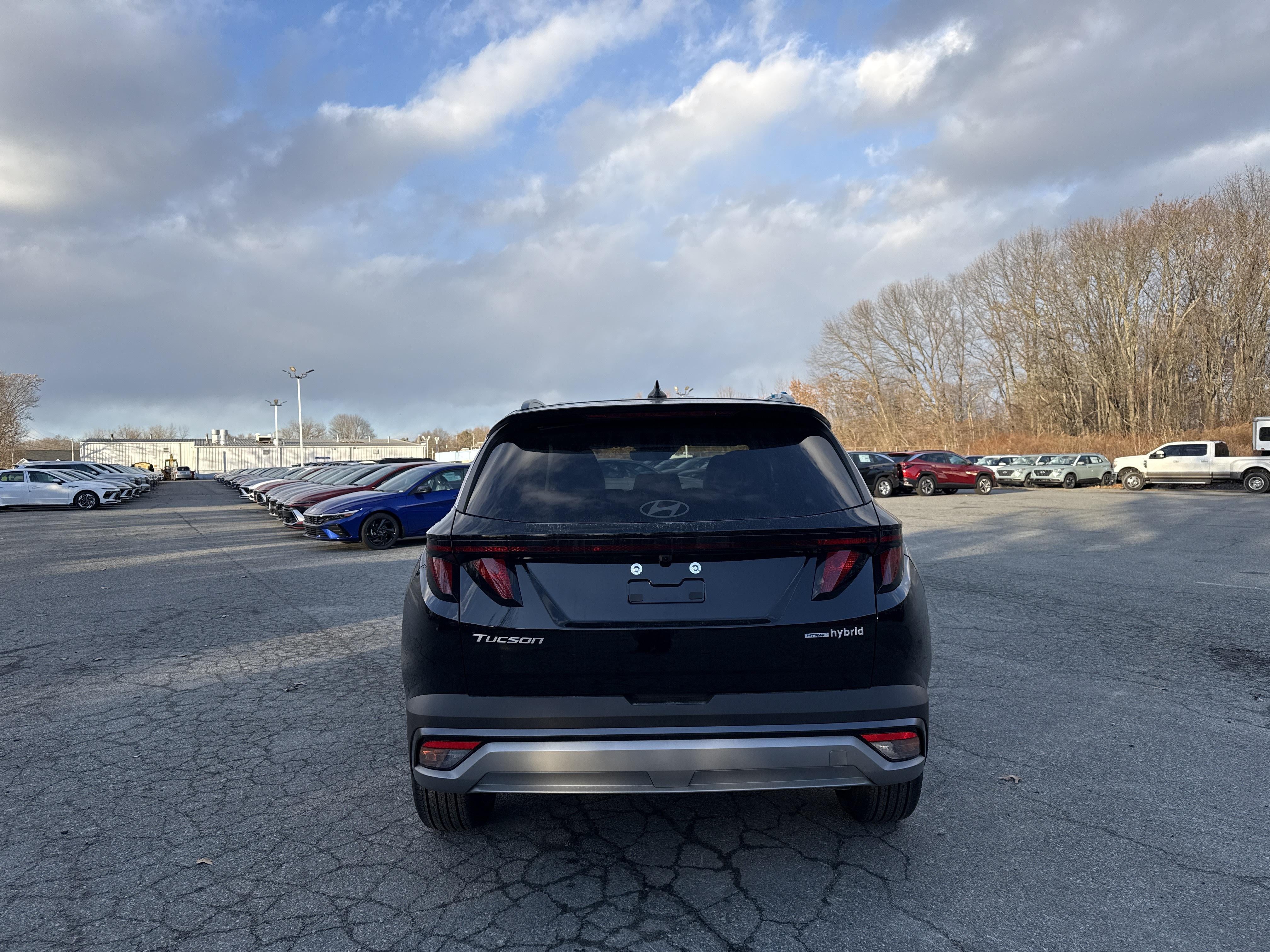 2026 Hyundai TUCSON HYBRID SEL