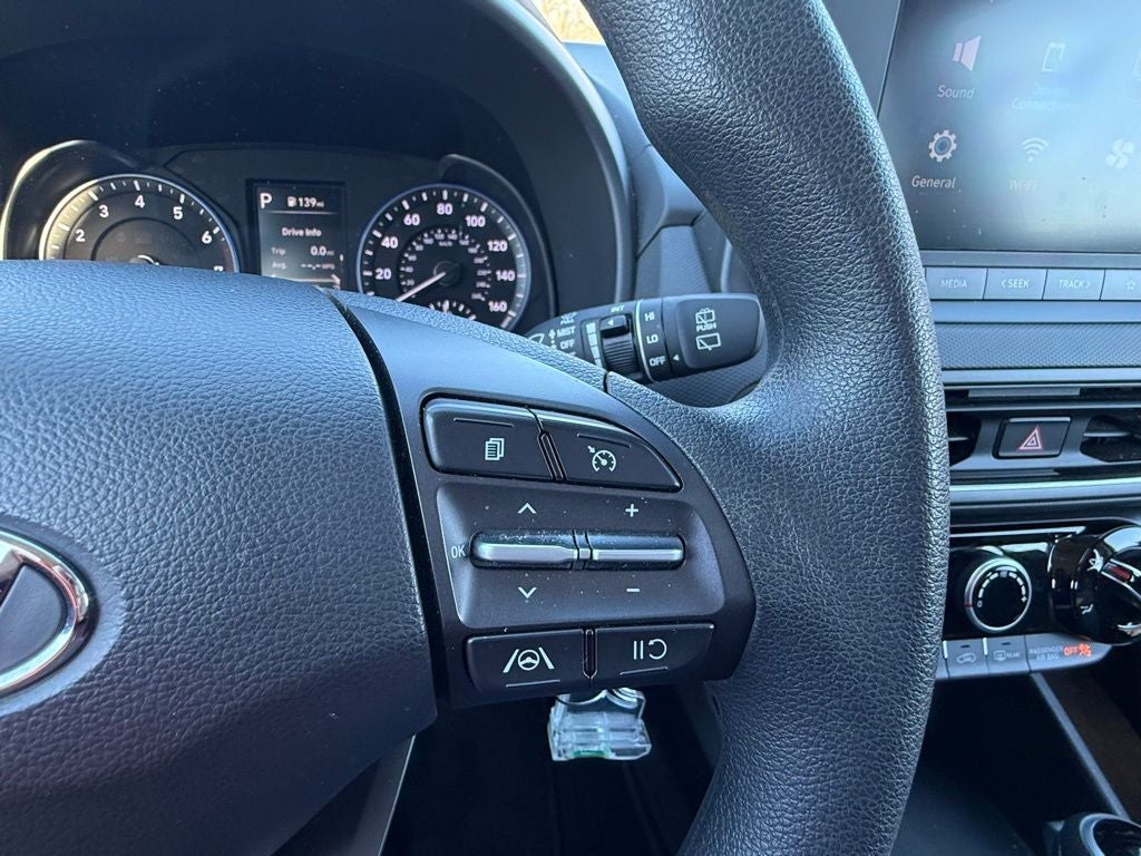 2023 Hyundai KONA SE