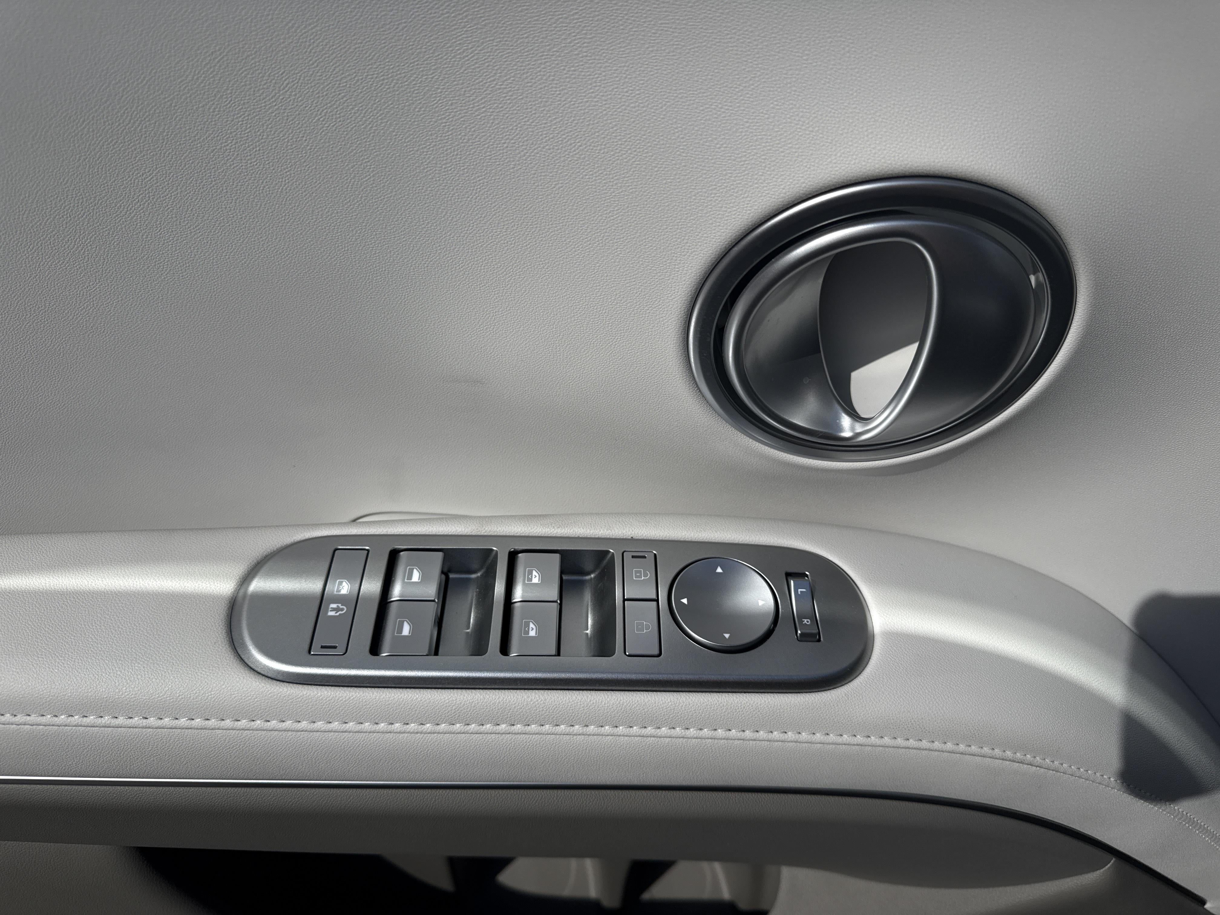 2026 Hyundai PALISADE HYBRID SEL 7 Passenger