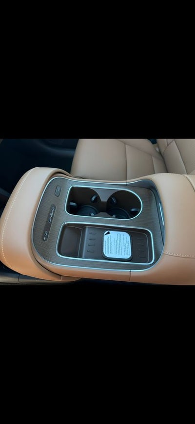 2027 Hyundai PALISADE SEL 7 Passenger