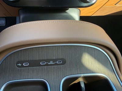 2027 Hyundai PALISADE SEL 7 Passenger