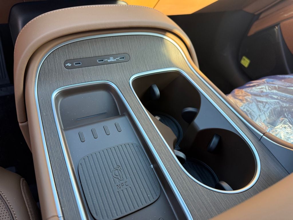 2027 Hyundai PALISADE SEL 7 Passenger