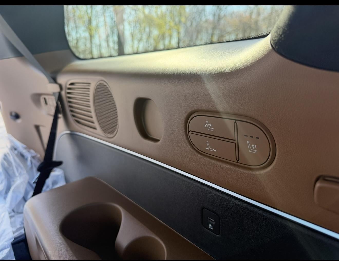 2027 Hyundai PALISADE SEL 7 Passenger