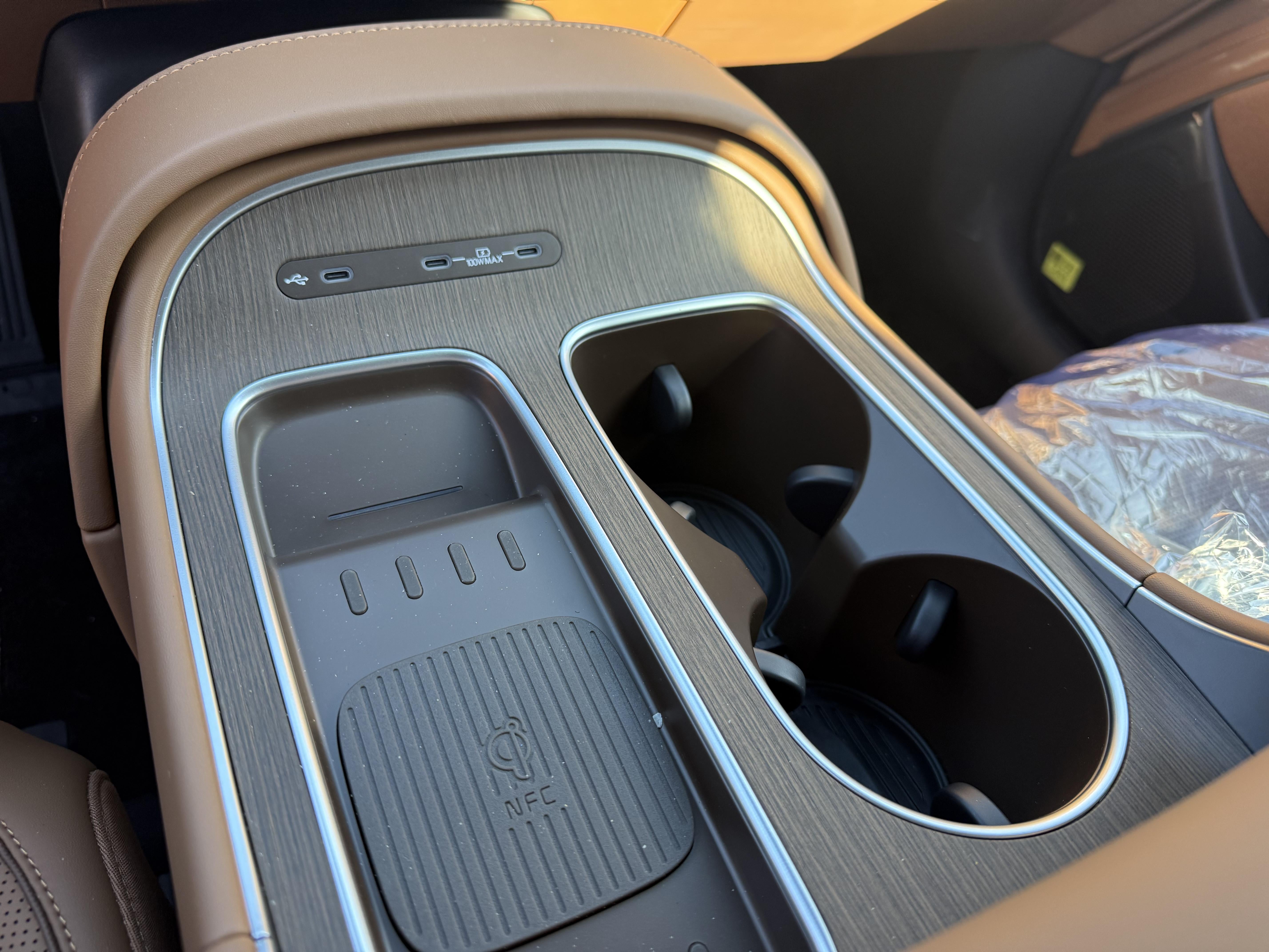 2027 Hyundai PALISADE SEL 7 Passenger