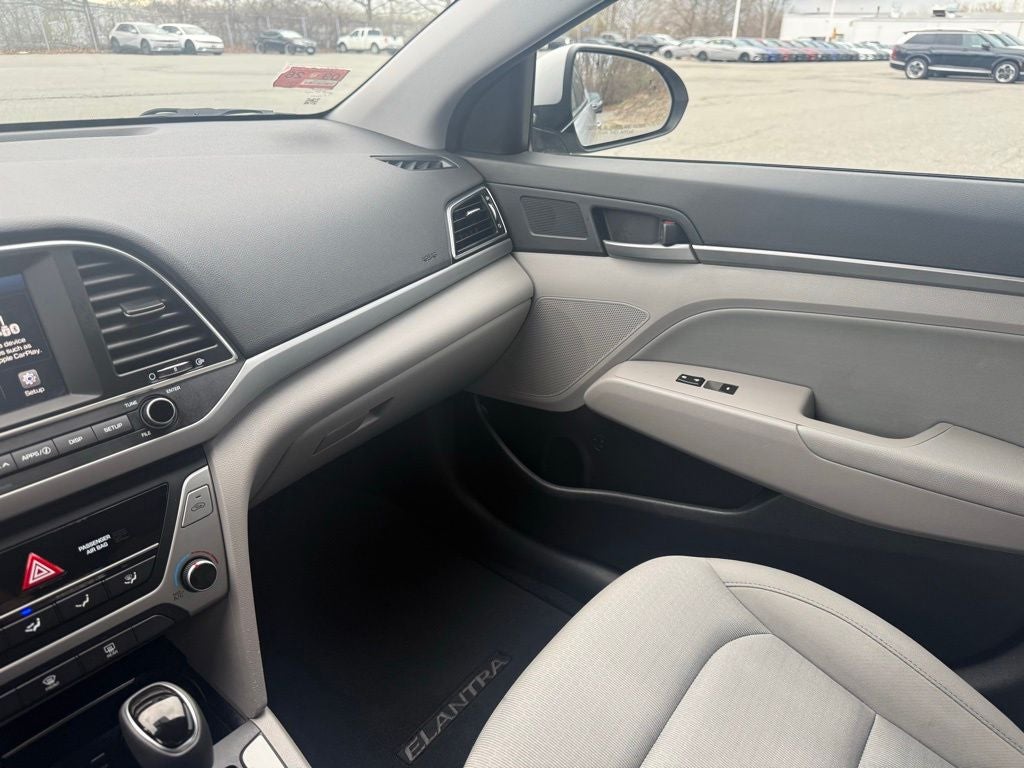 2018 Hyundai ELANTRA SEL
