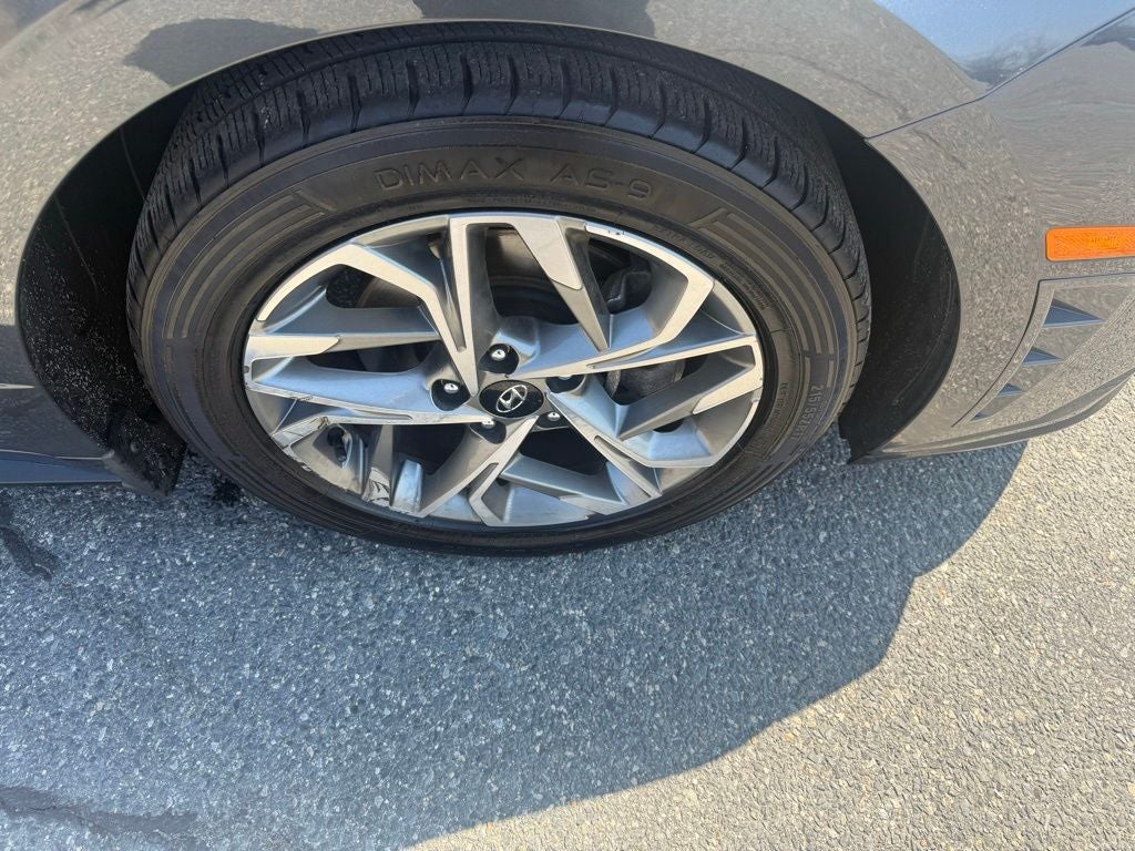 2022 Hyundai SONATA SEL