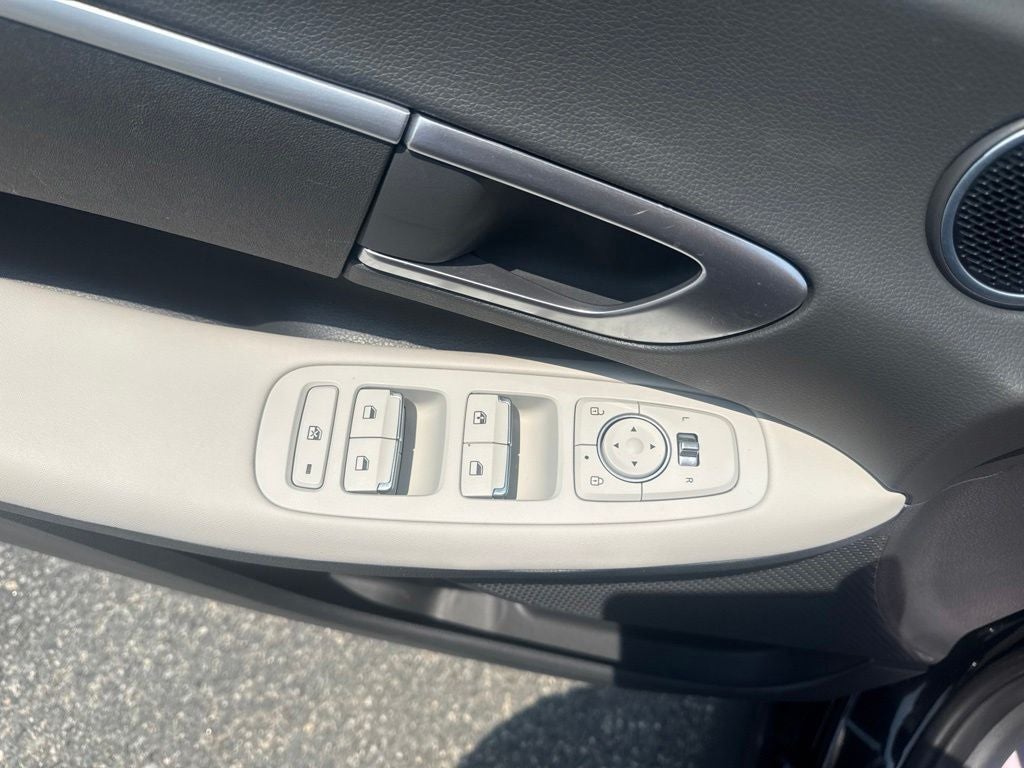 2023 Hyundai SONATA SE