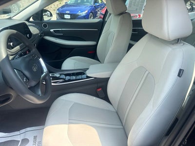 2023 Hyundai SONATA SE