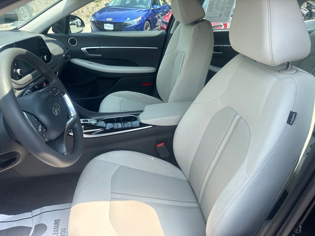 2023 Hyundai SONATA SE
