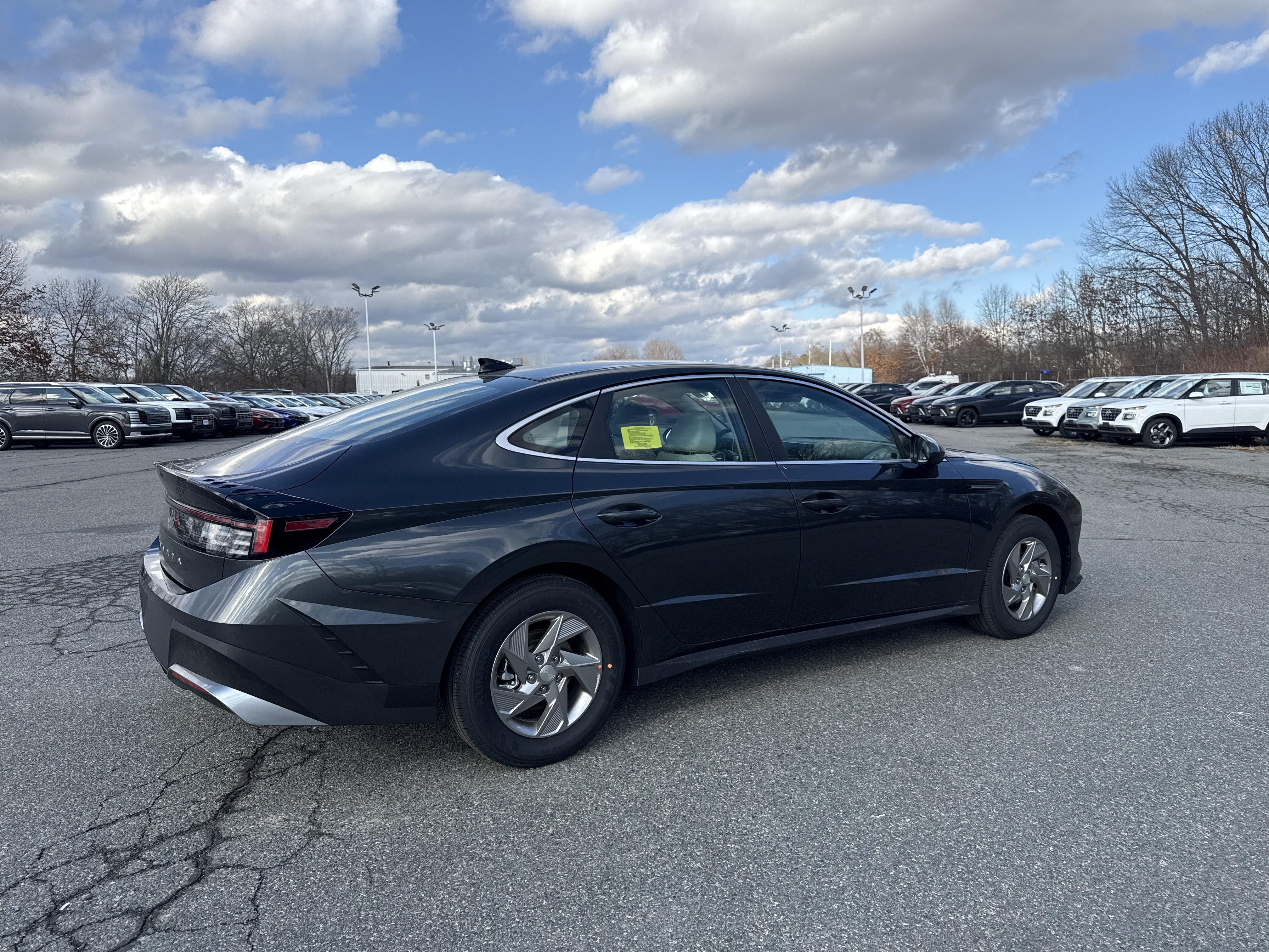 2026 Hyundai SONATA SE
