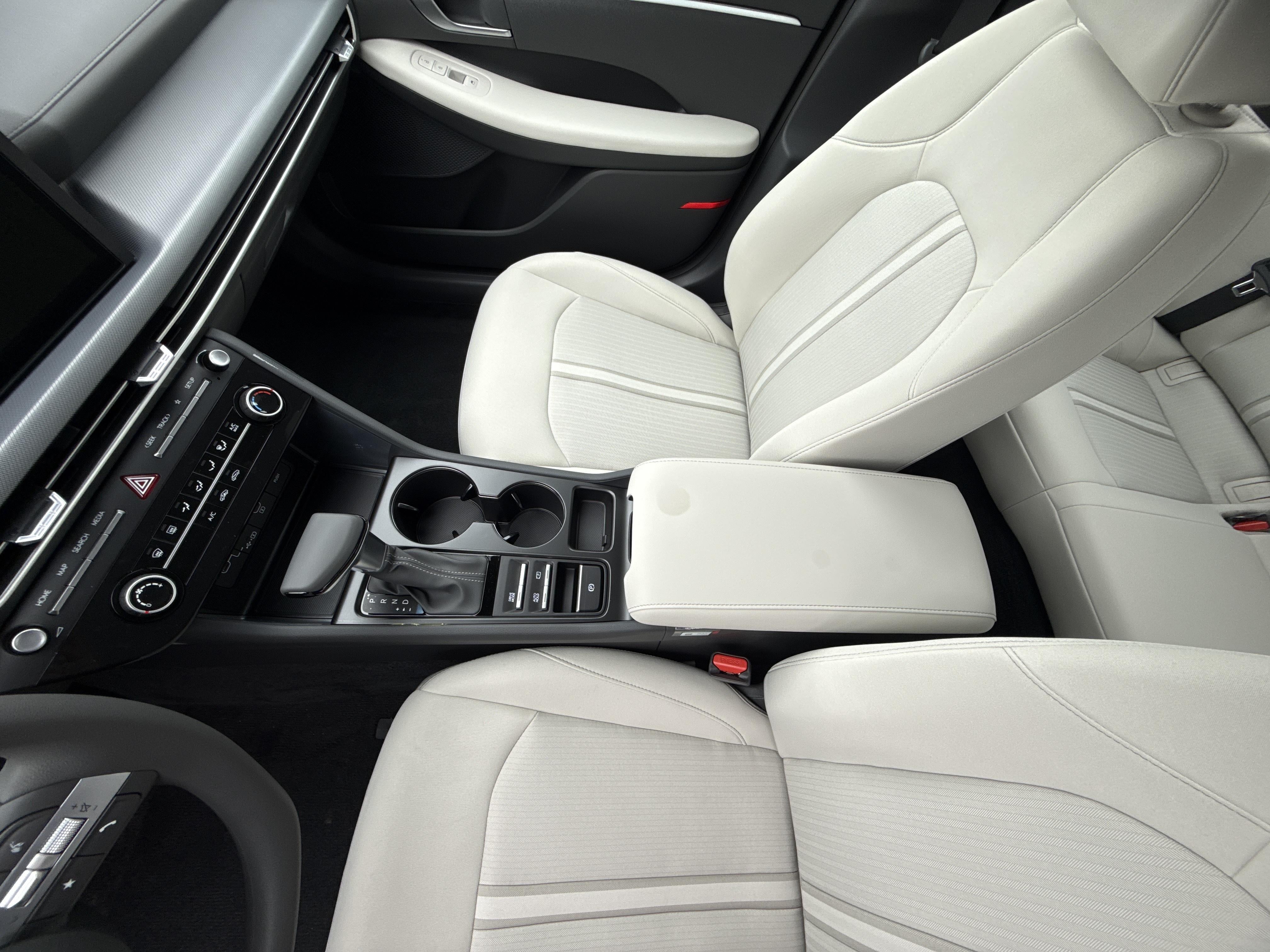 2026 Hyundai SONATA SE