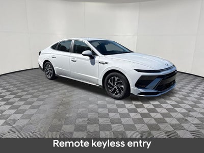 2026 Hyundai SONATA HYBRID Blue