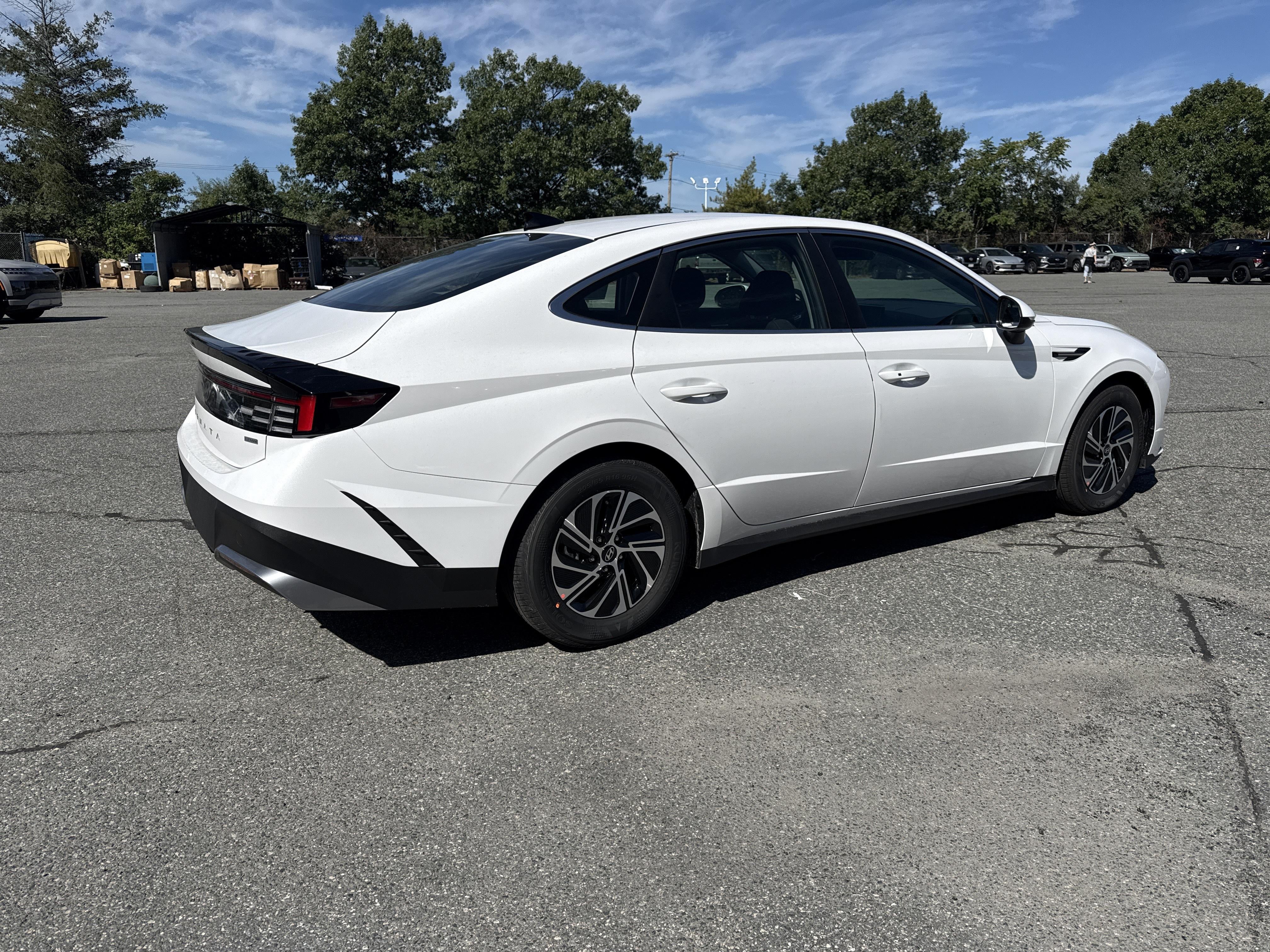 2026 Hyundai SONATA HYBRID Blue