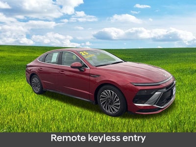 2025 Hyundai SONATA HYBRID SEL