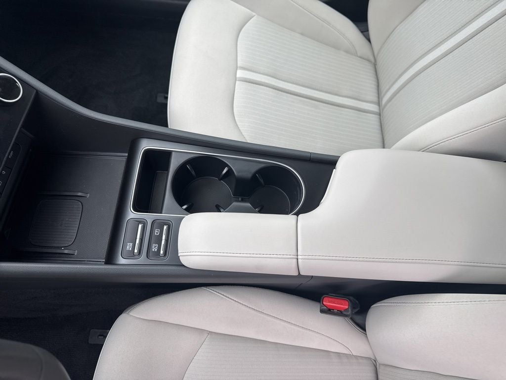 2025 Hyundai SONATA HYBRID SEL