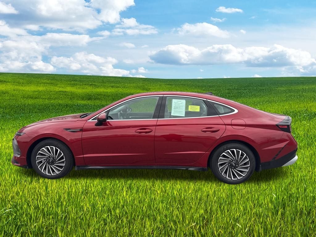 2025 Hyundai SONATA HYBRID SEL