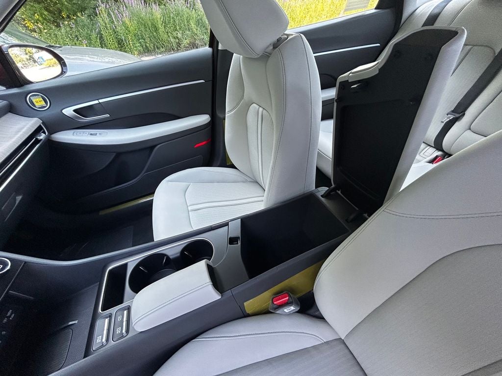 2025 Hyundai SONATA HYBRID SEL