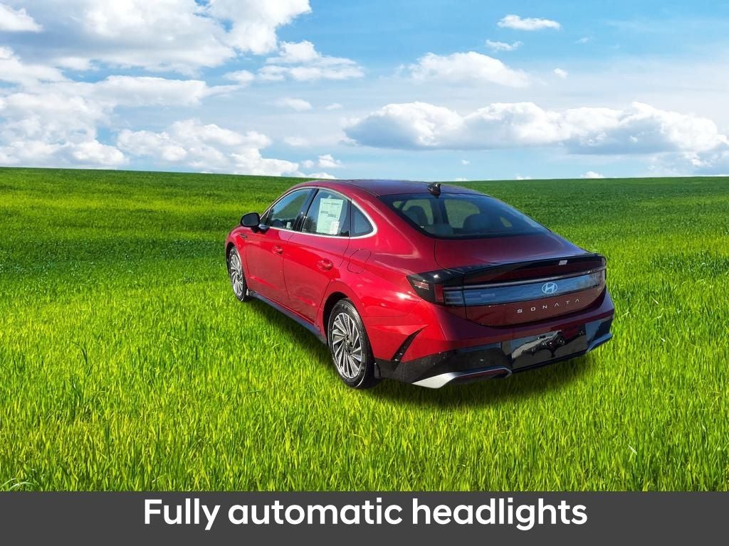 2025 Hyundai SONATA HYBRID SEL