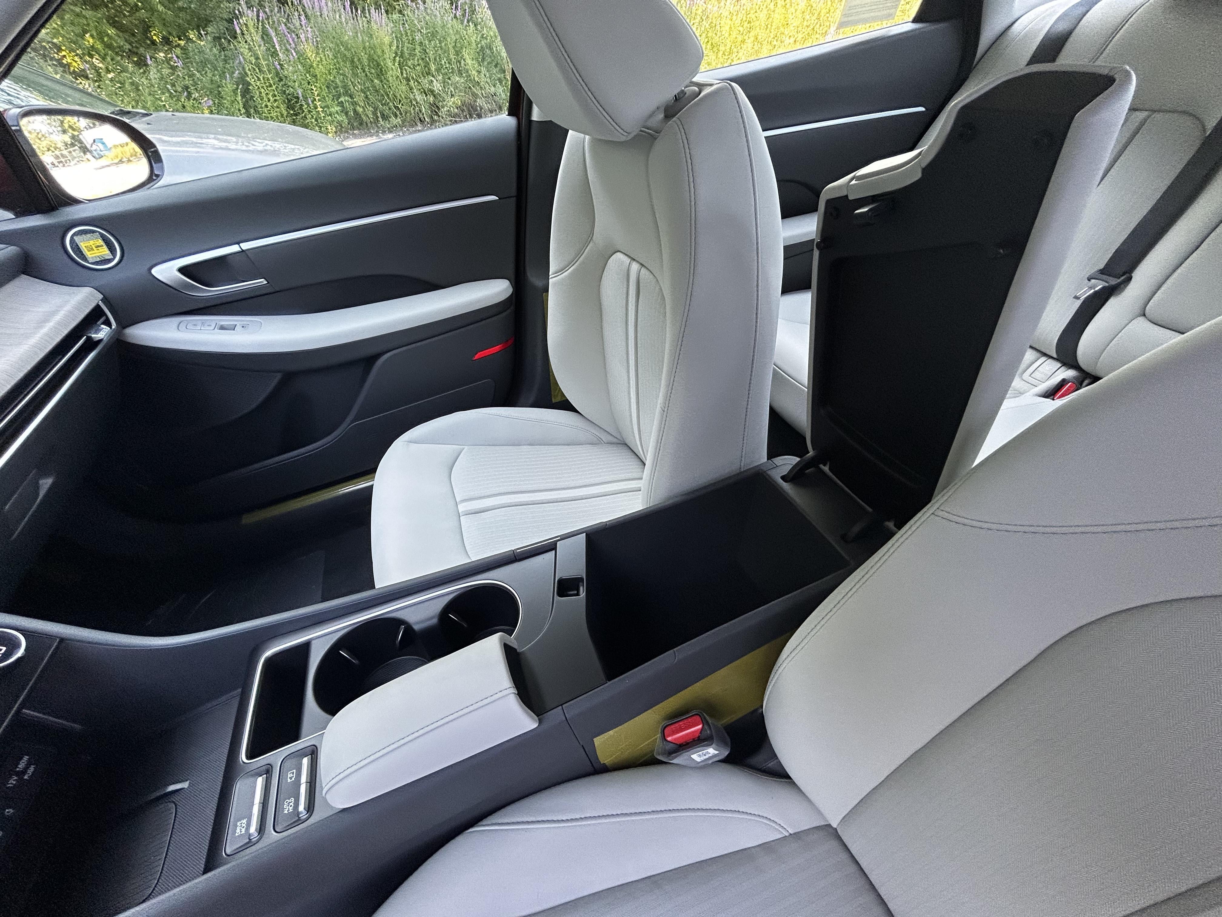 2025 Hyundai SONATA HYBRID SEL