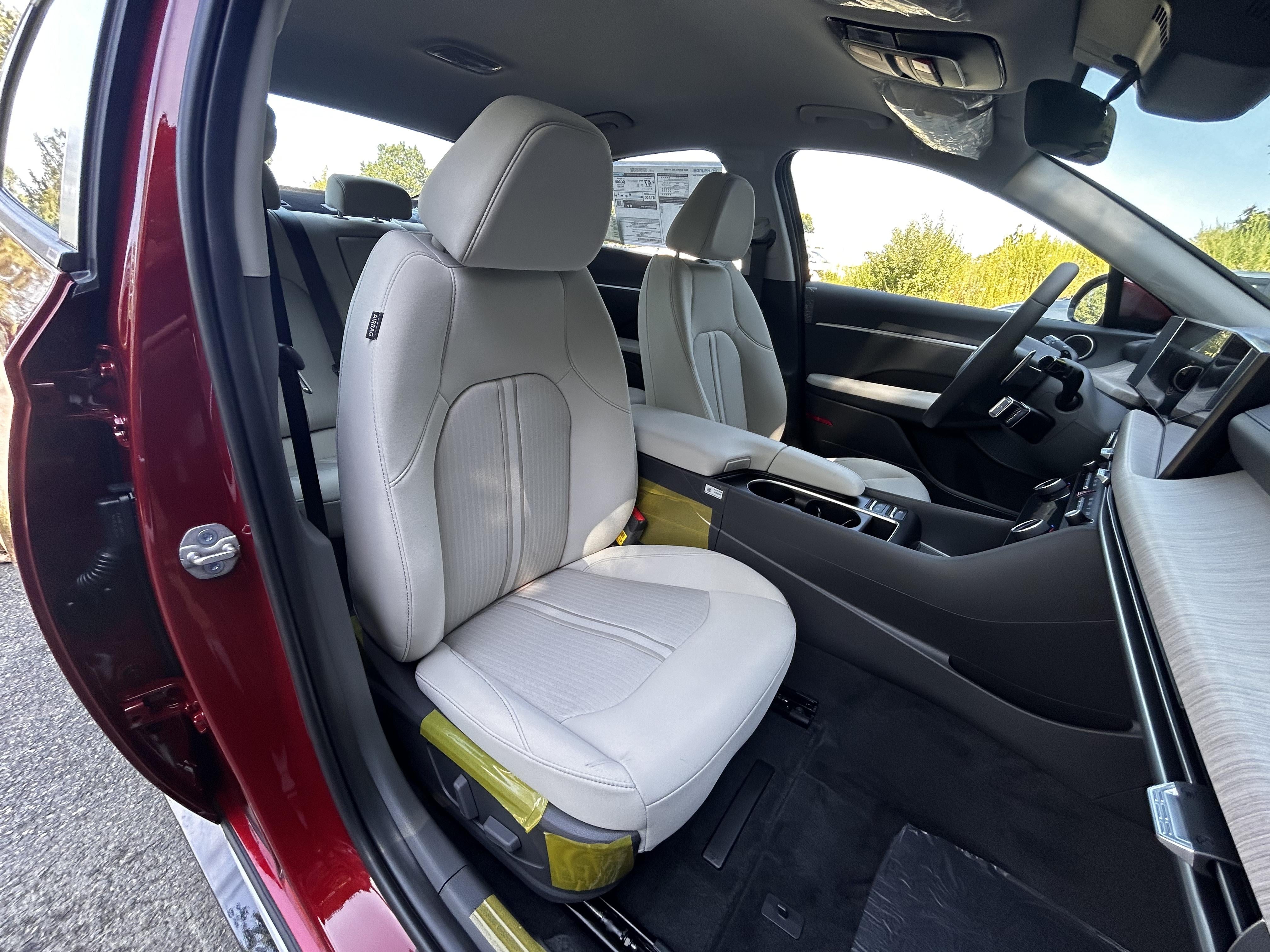 2025 Hyundai SONATA HYBRID SEL