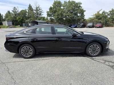 2026 Hyundai SONATA HYBRID SEL