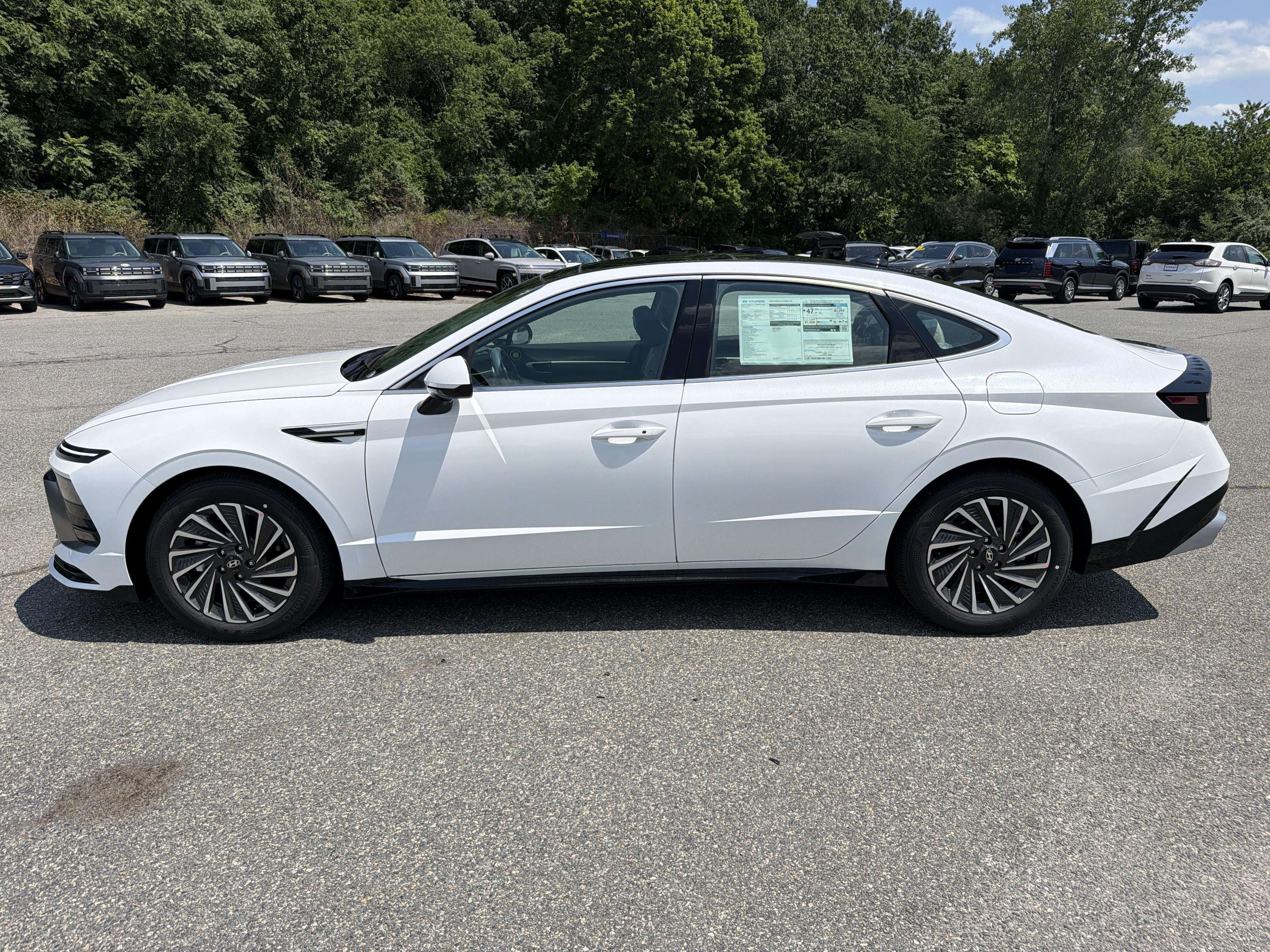 2026 Hyundai SONATA HYBRID SEL