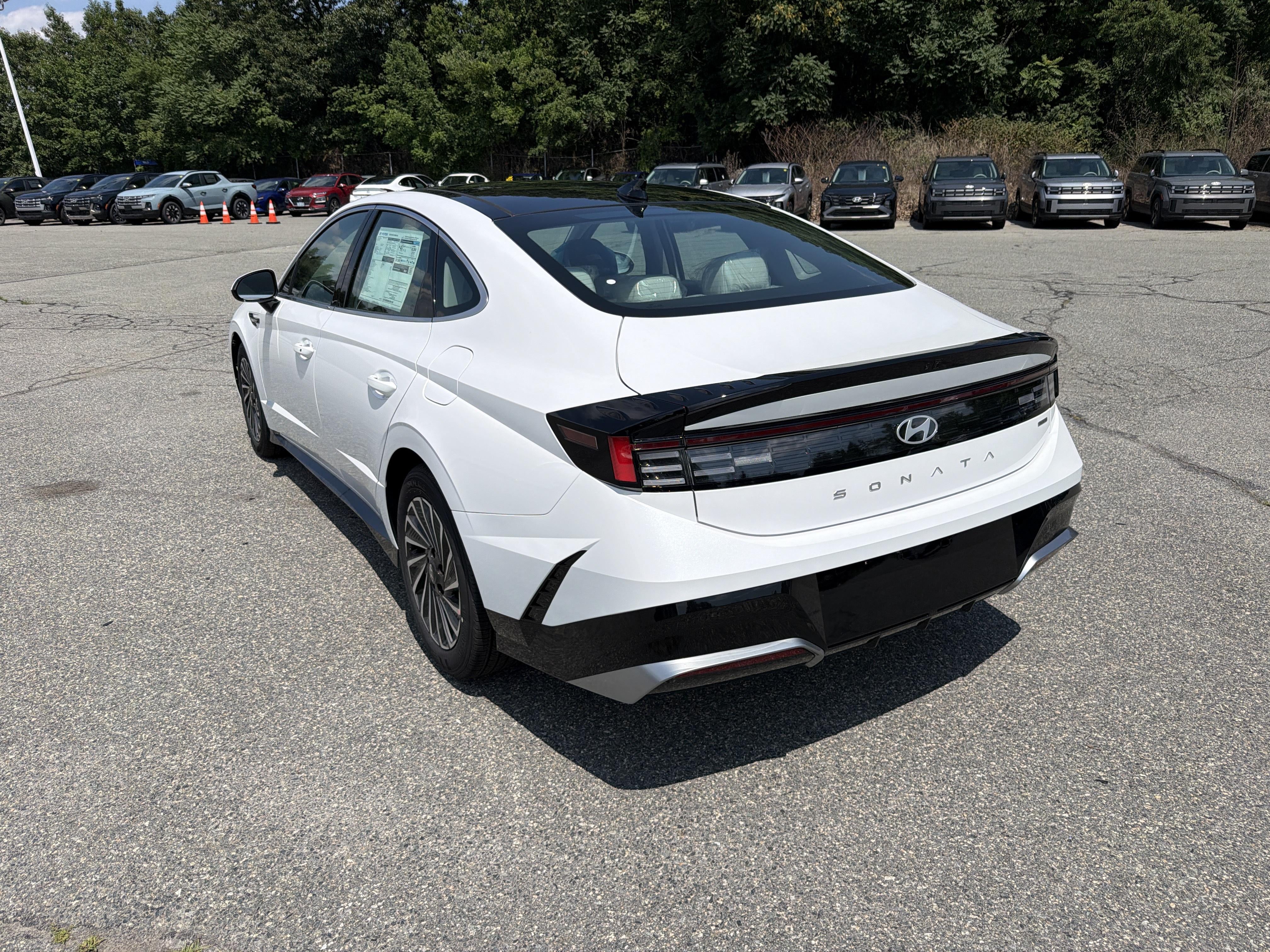 2026 Hyundai SONATA HYBRID SEL
