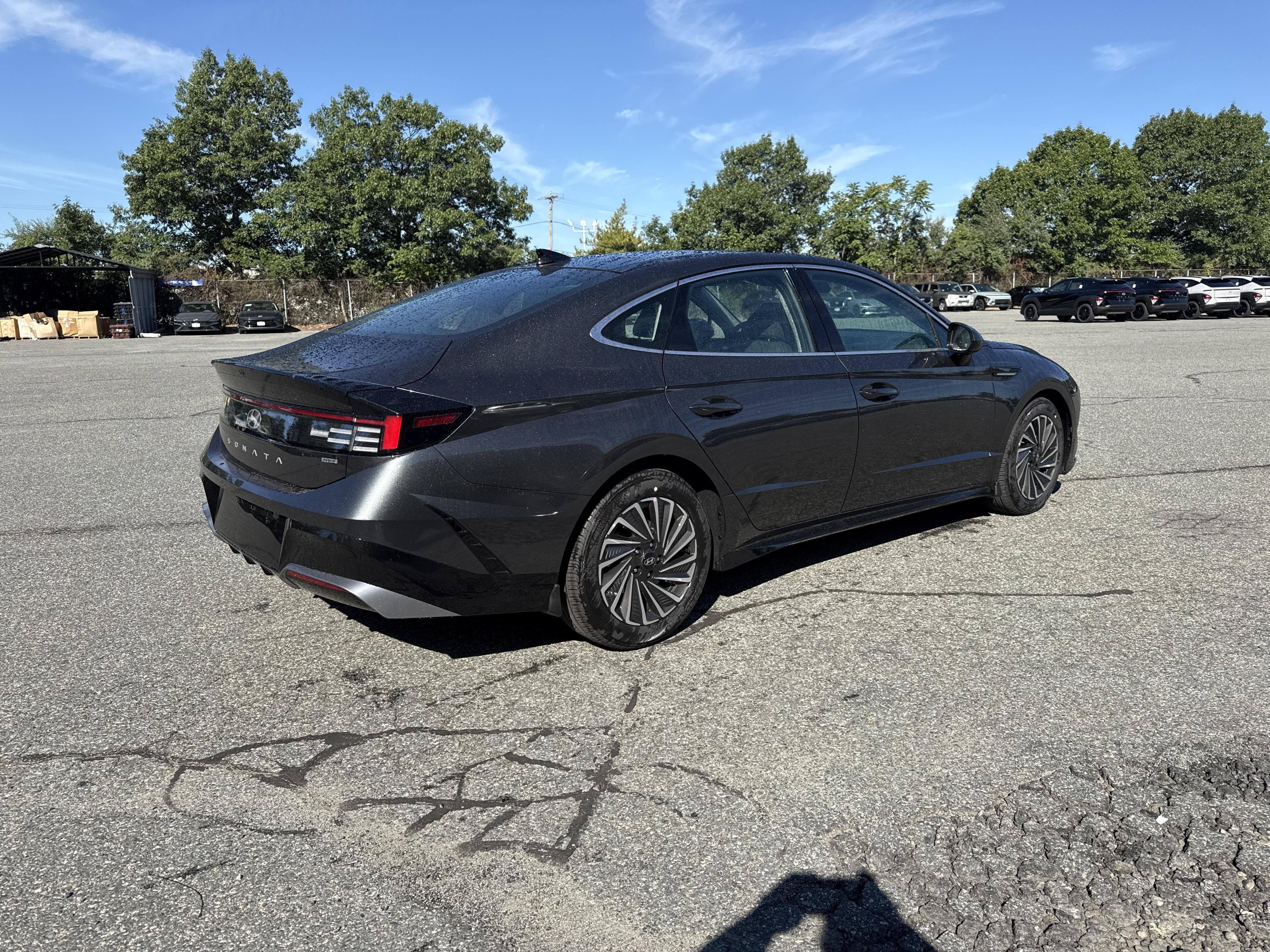 2026 Hyundai SONATA HYBRID SEL