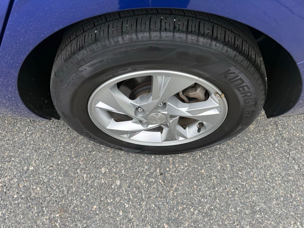 2023 Hyundai ELANTRA SE