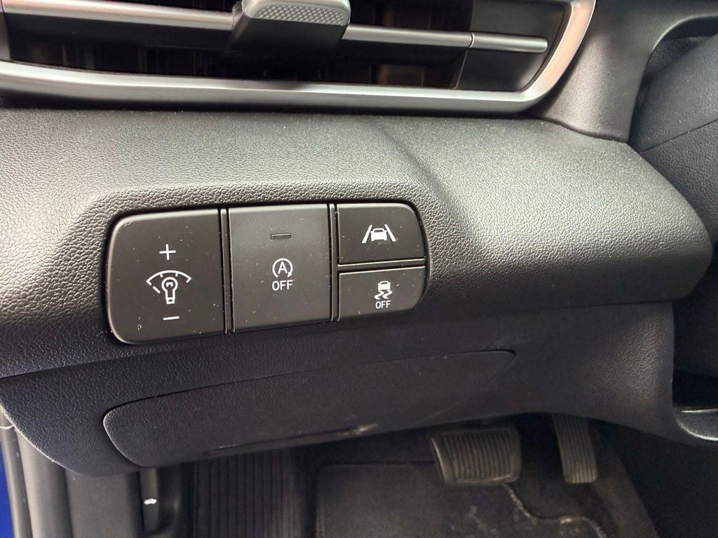 2023 Hyundai ELANTRA SE