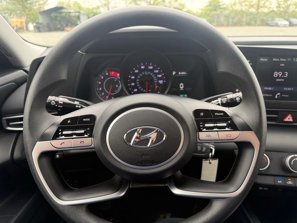 2023 Hyundai ELANTRA SE