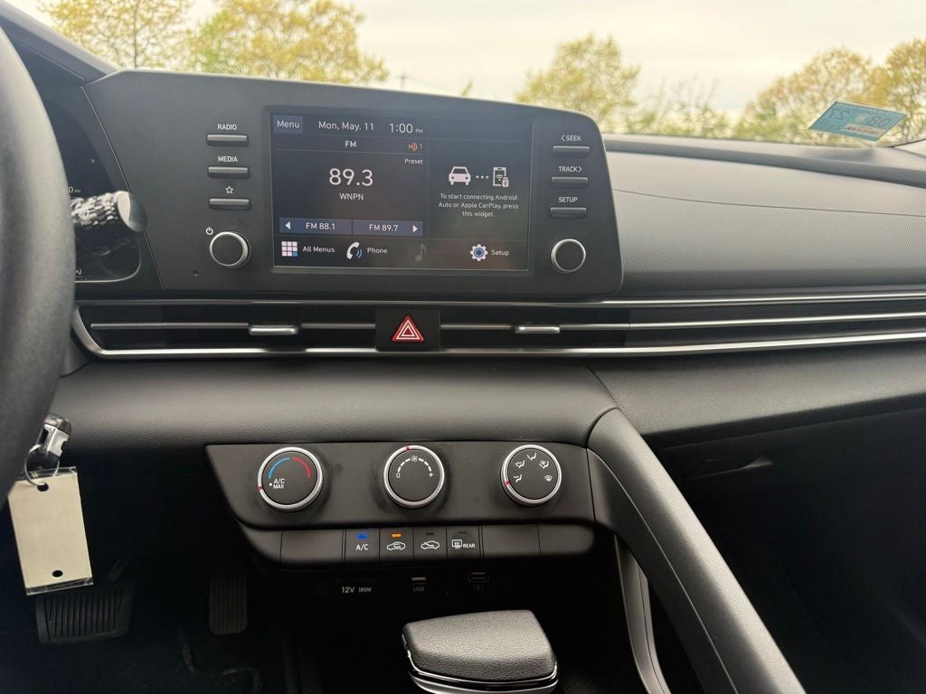 2023 Hyundai ELANTRA SE