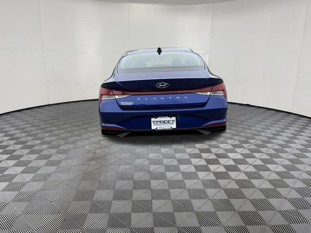 2023 Hyundai ELANTRA SE
