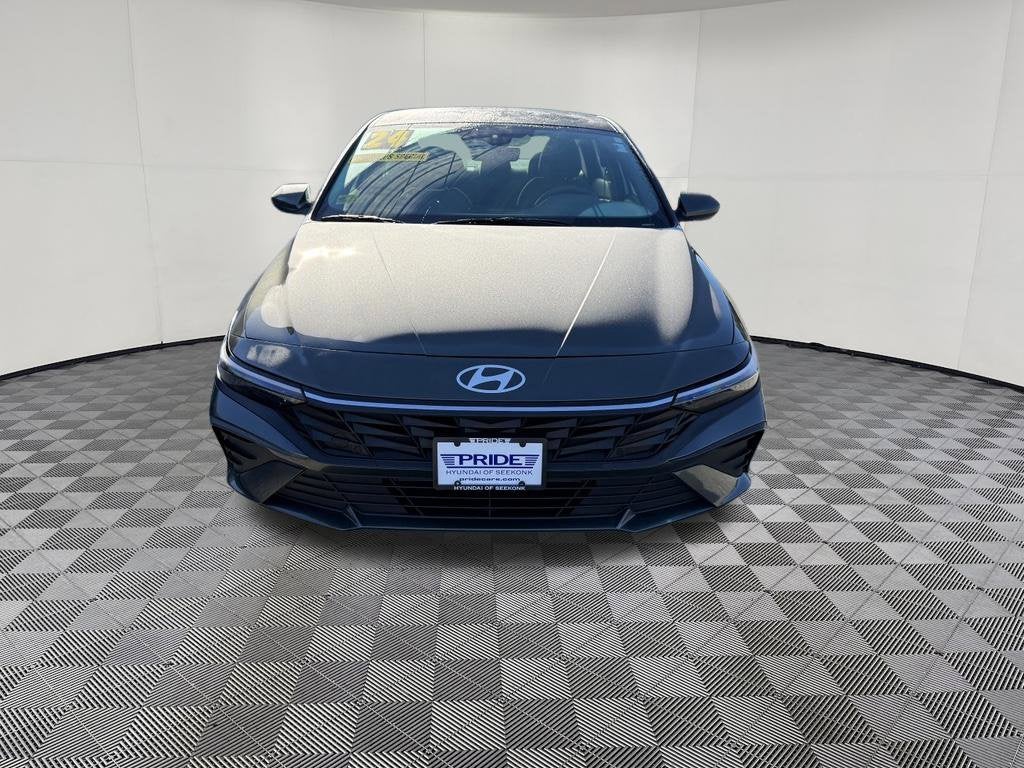 2024 Hyundai ELANTRA SE