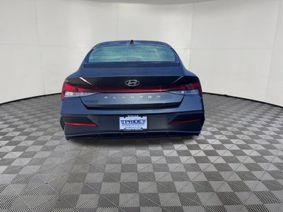 2024 Hyundai ELANTRA SE