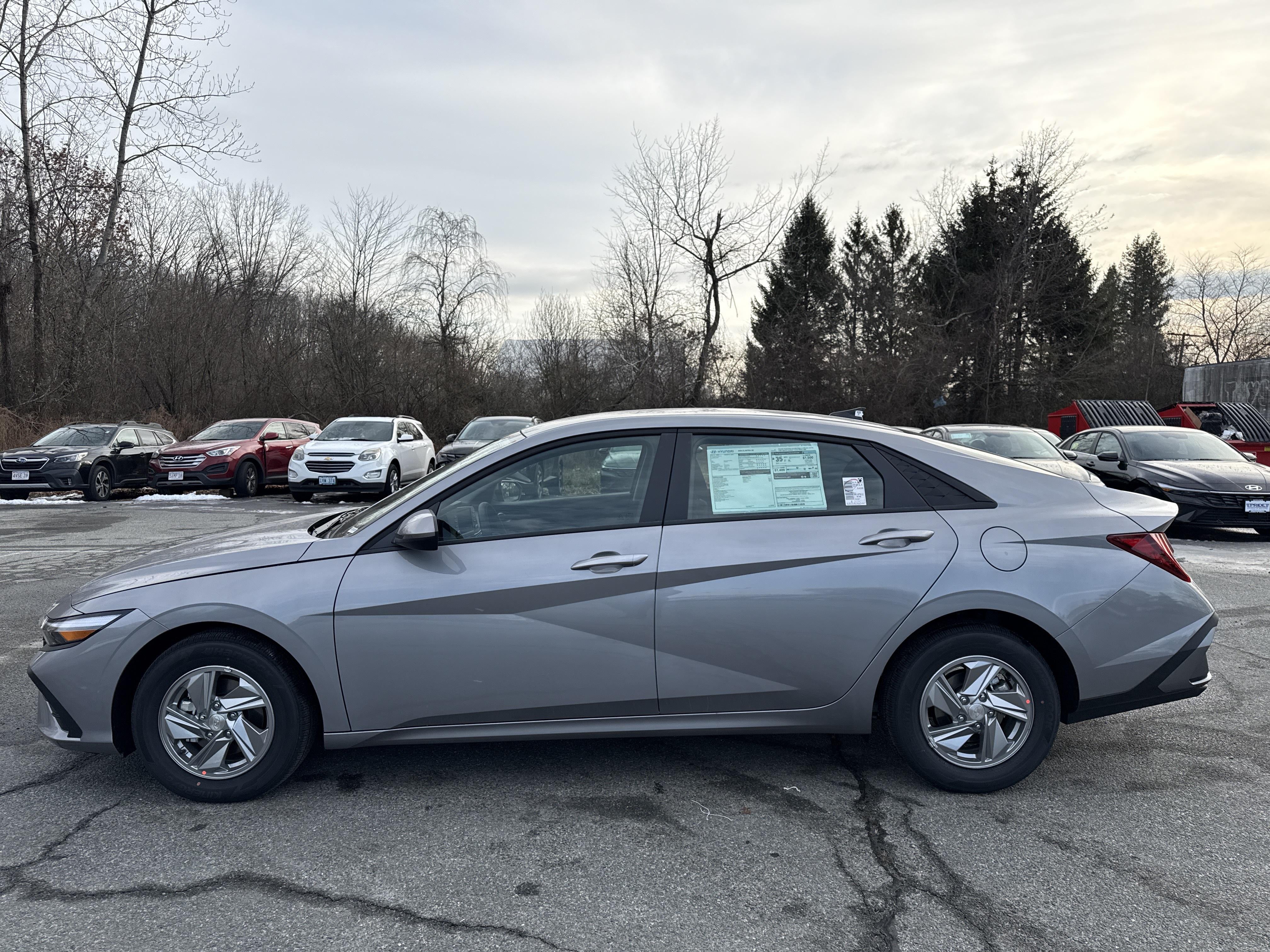 2026 Hyundai ELANTRA SE