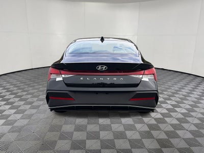 2026 Hyundai ELANTRA SE
