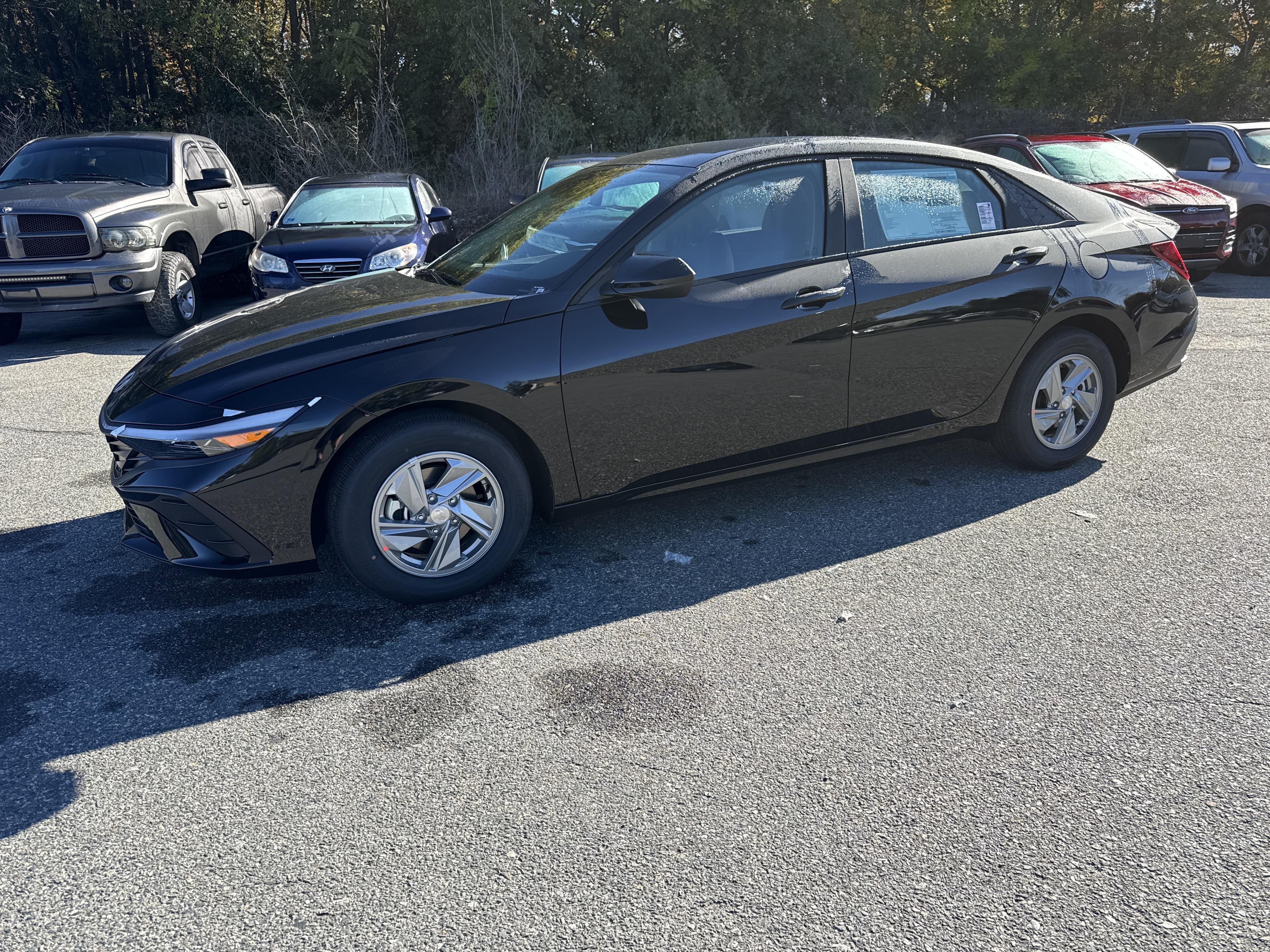 2026 Hyundai ELANTRA SE