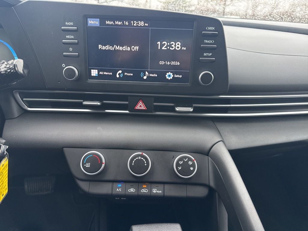 2026 Hyundai ELANTRA SE